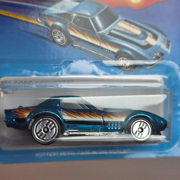 Hot Wheels Ultra Hots 1969 Copo Corvette Die-Cast - Picture 5 of 16